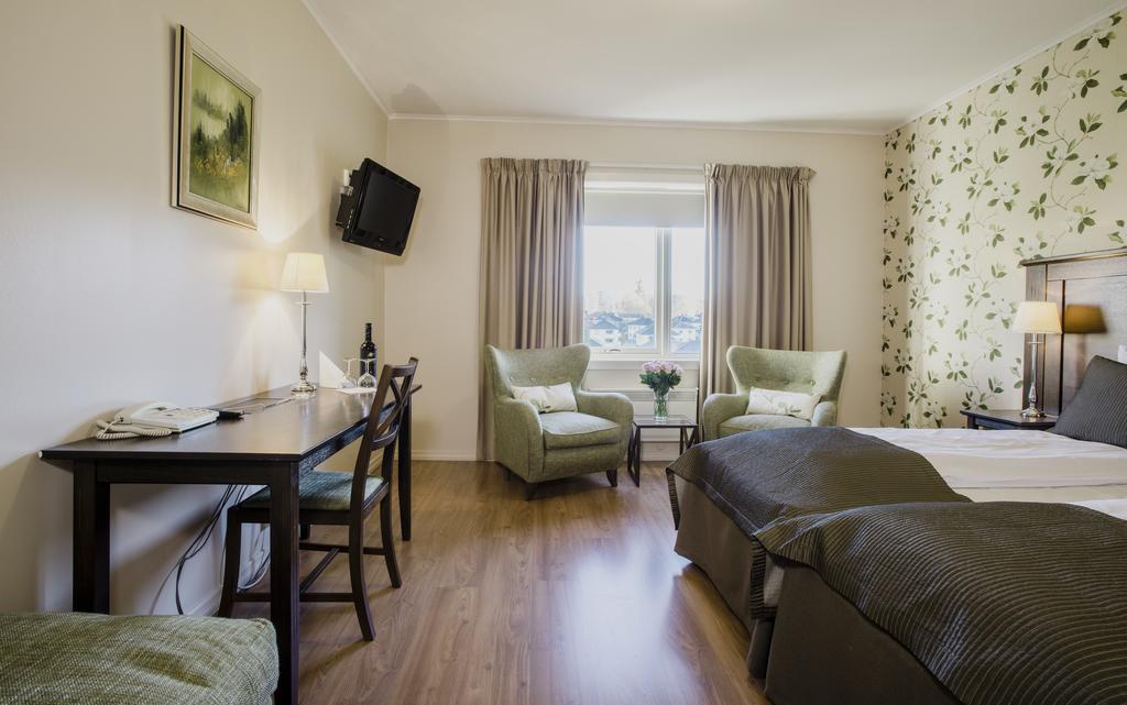 Home Hotel Park Халден Экстерьер фото